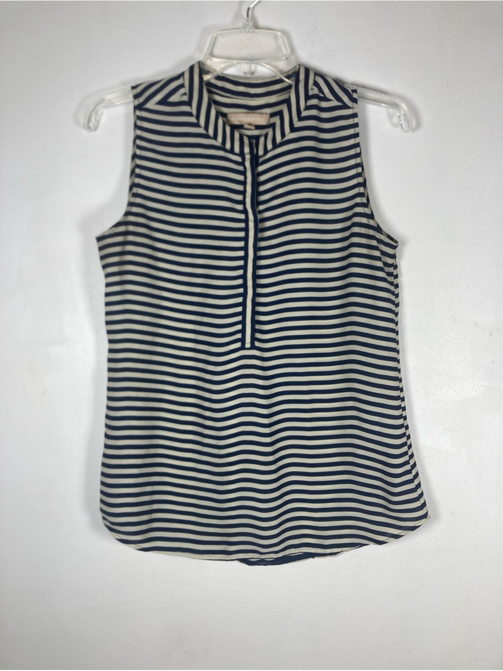 Banana Republic Navy Sleeveless Button Up Blouse Tank Top  Womens Sz 10 Striped